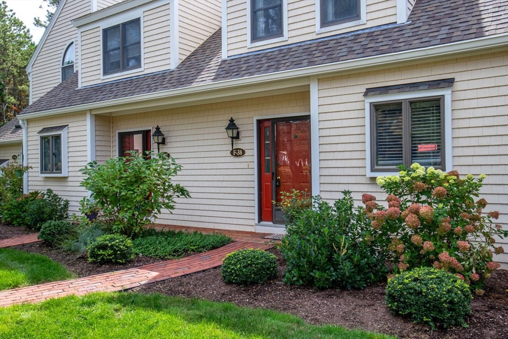 38 Shellback Way, Unit 38 Mashpee, MA 02649 - Photo 4 of 41 Gallery Image 4