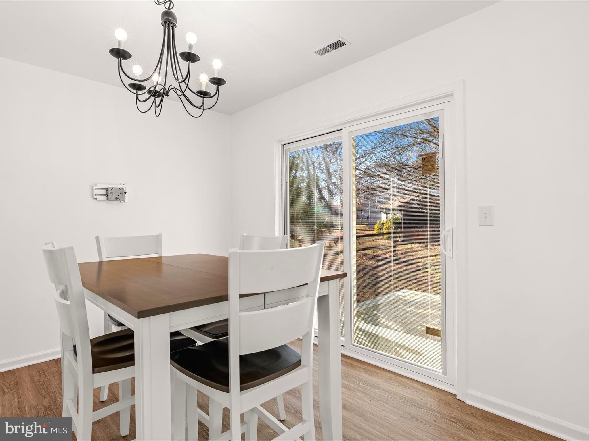 196 Circle Road Pasadena, MD 21122 - Photo 14 of 37 Gallery Image 14