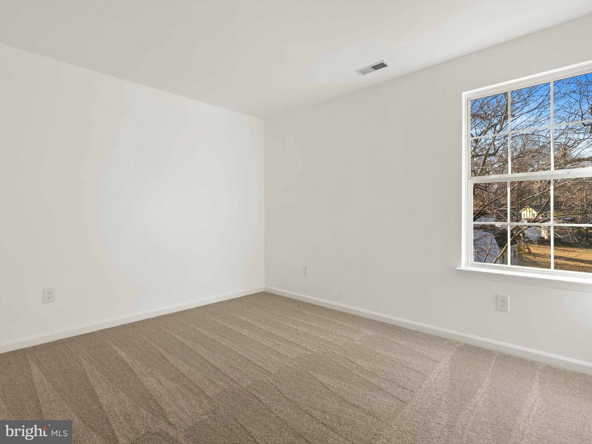 196 Circle Road Pasadena, MD 21122 - Photo 16 of 37 Gallery Image 16