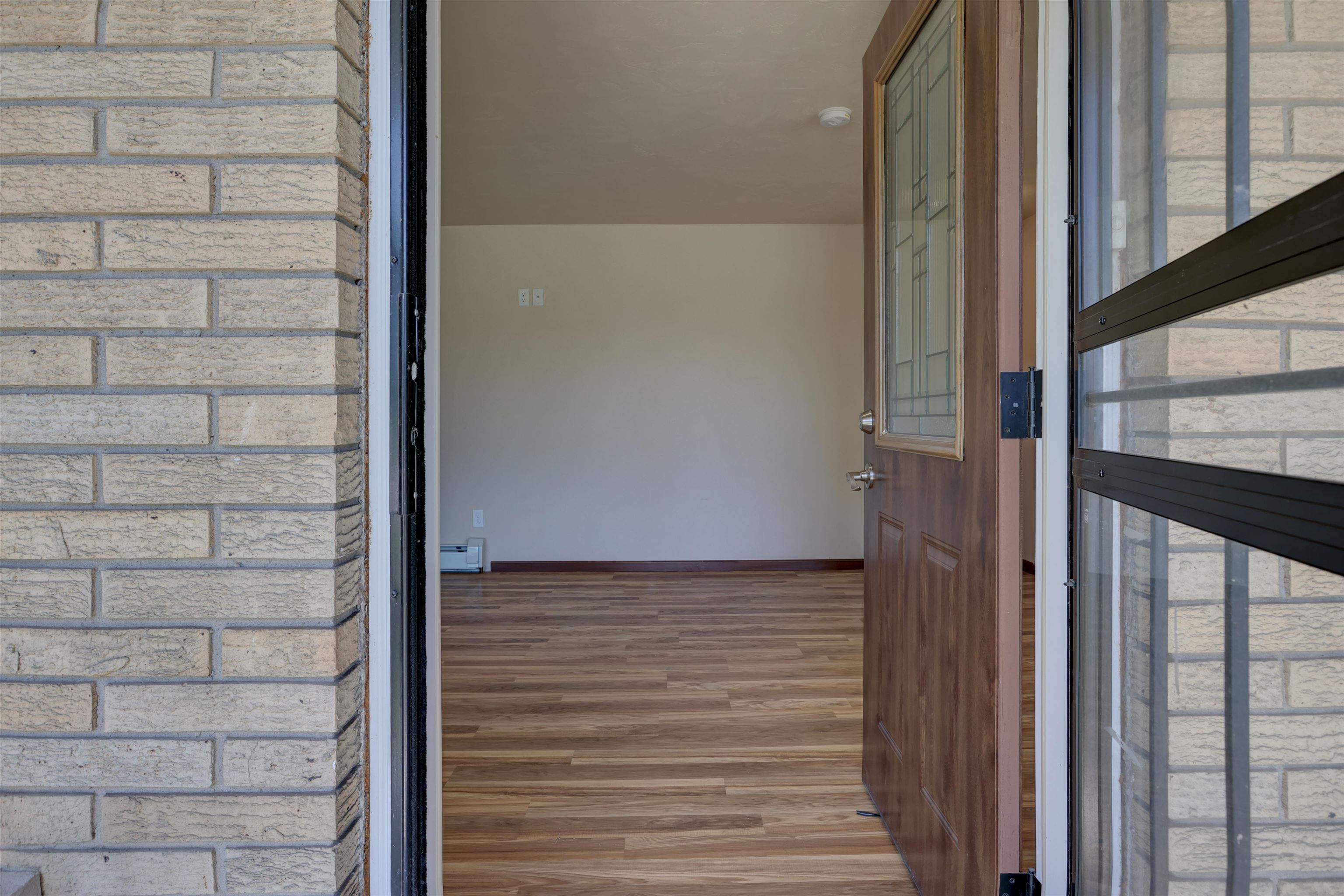 428 8th Street Menasha, WI 54952 - Photo 7 of 37