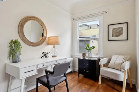 $425,000 | 1438 Lakeshore Avenue, Unit 6, Oakland, CA 94606