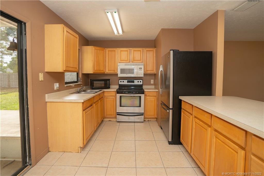 756 Southwest Monsoon Road Port St. Lucie, FL 34953 - Photo 6 of 13 Gallery Image 6