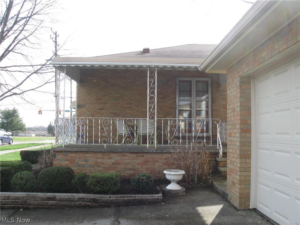 6154 State Road Parma, OH 44134 - Photo 12 of 35 Another view of porch.