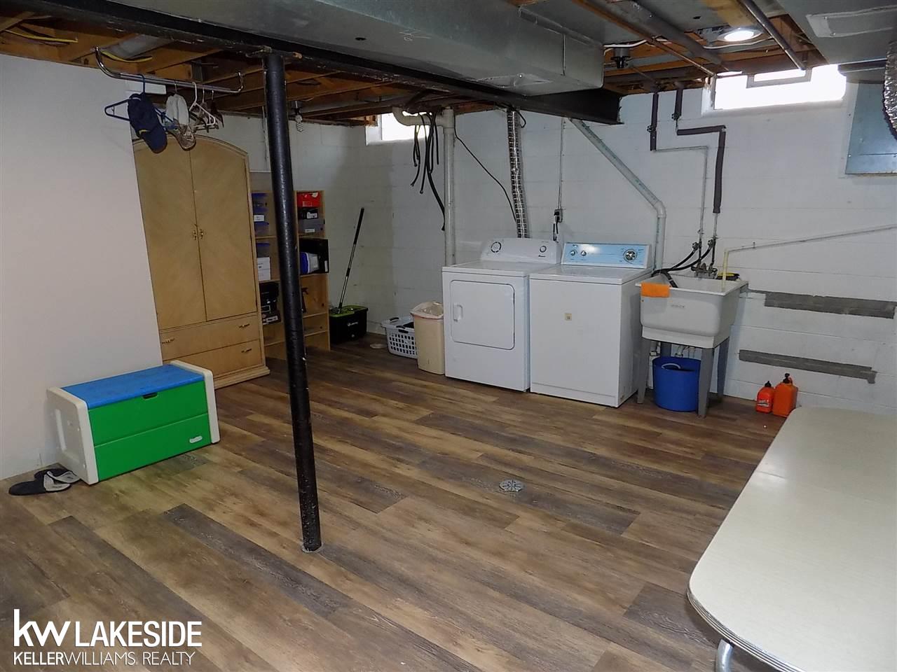 47180 Barbara Road Macomb, MI 48044 - Photo 32 of 39 31375457-31.JPG