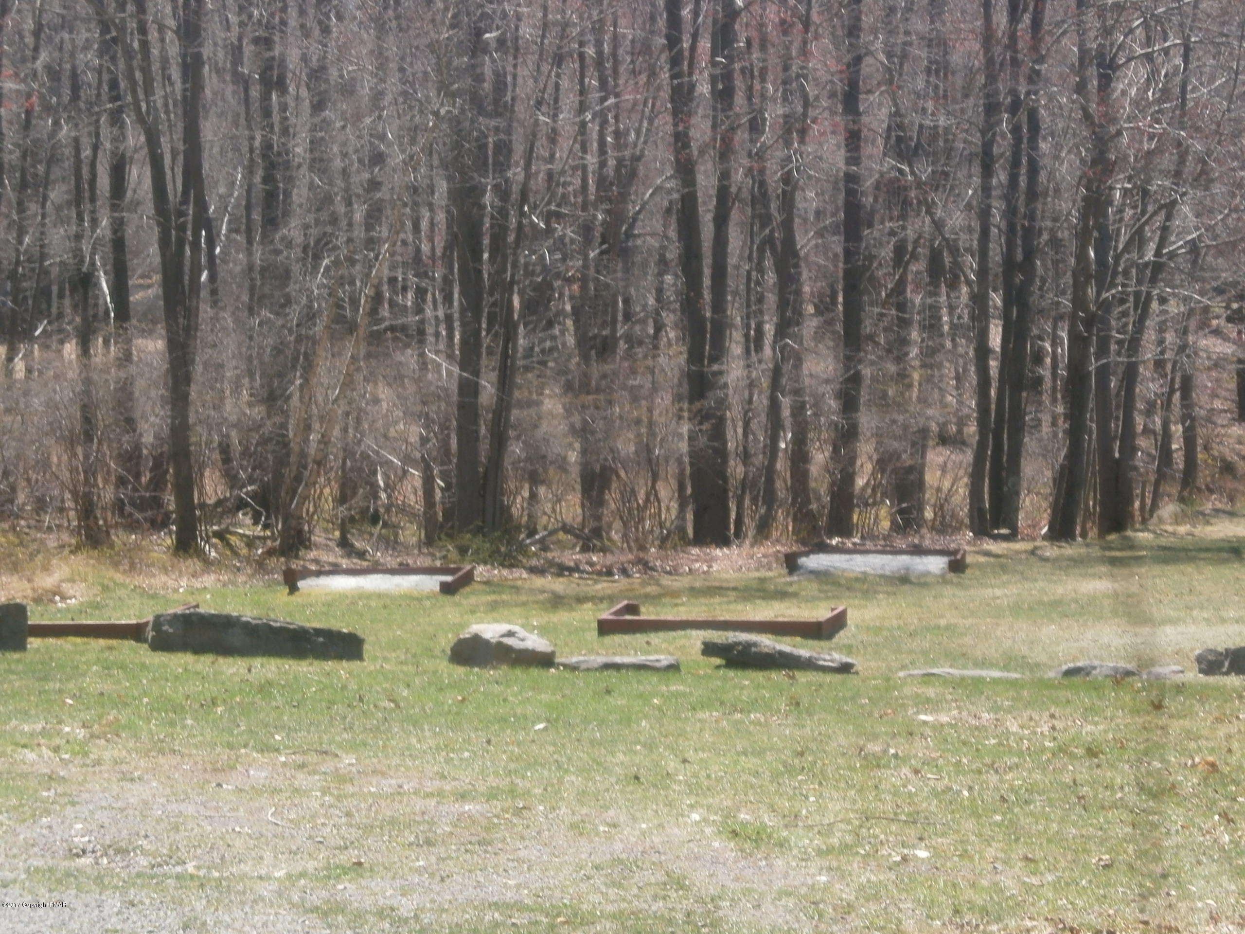 Logger Road Canadensis, PA 18325 - Photo 8 of 16 Horseshoes