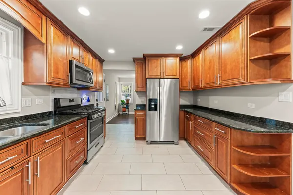 $2,500 | 2852 Scott Street, Franklin Park, IL 60131