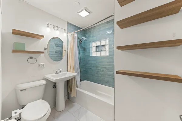 $2,500 | 2852 Scott Street, Franklin Park, IL 60131