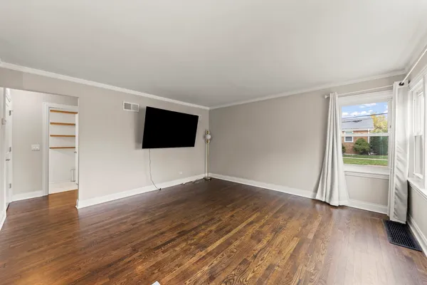 $2,500 | 2852 Scott Street, Franklin Park, IL 60131