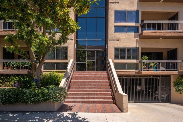 $975,000 | 1870 Kelton Avenue, Unit 103, Los Angeles, CA 90025