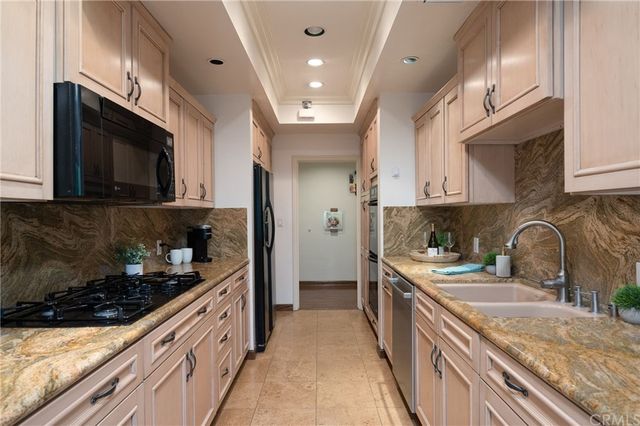 $975,000 | 1870 Kelton Avenue, Unit 103, Los Angeles, CA 90025