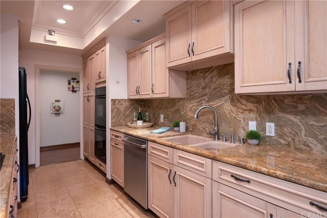 $975,000 | 1870 Kelton Avenue, Unit 103, Los Angeles, CA 90025