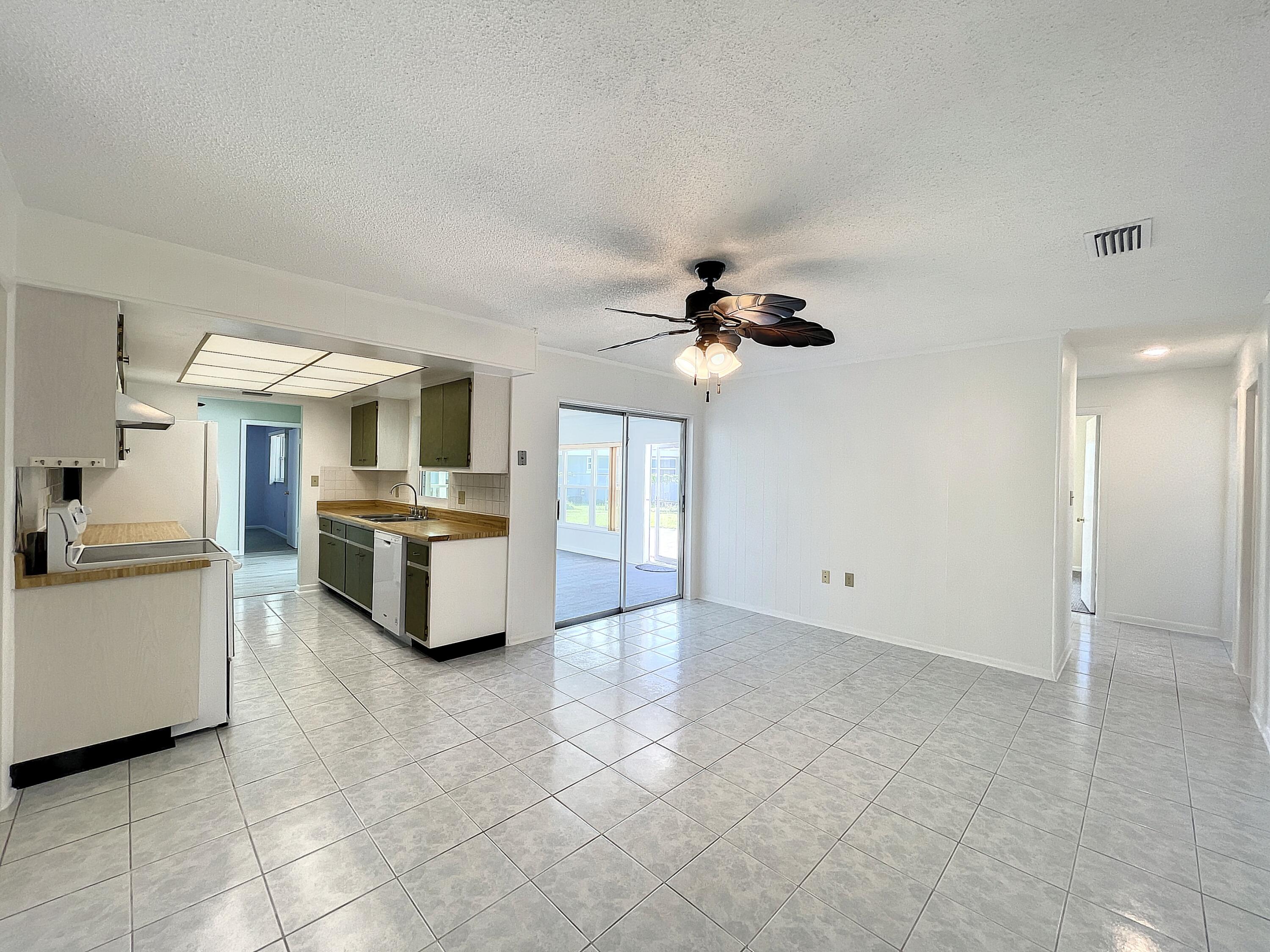 265 Inlet Avenue Merritt Island, FL 32953 - Photo 15 of 38 Family Room