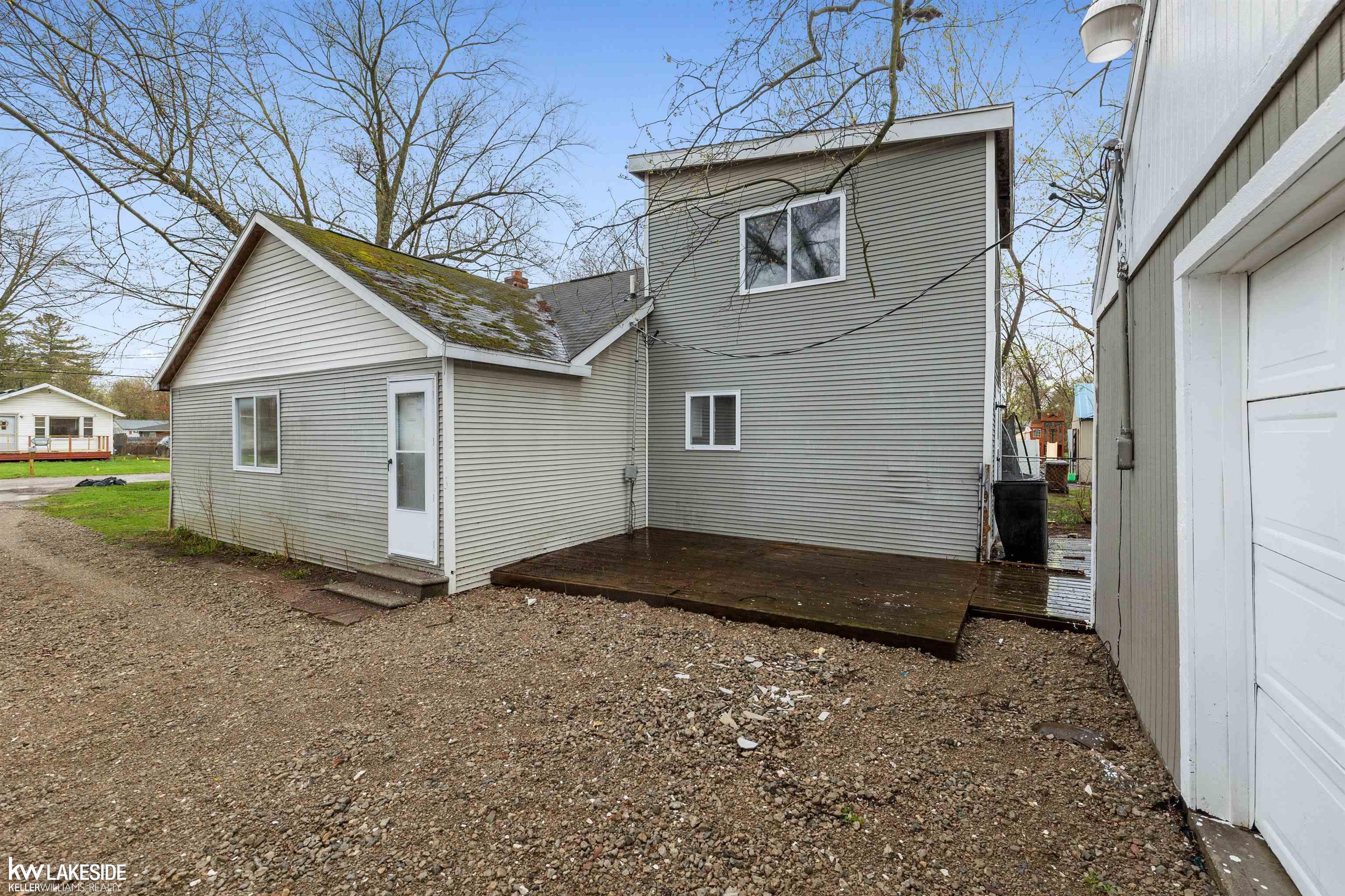 2105 Lambden Road Flint, MI 48532 - Photo 4 of 22