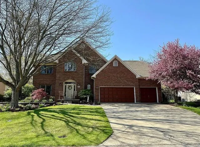 $664,000 | 2818 Big Sur Drive, Lewis Center, OH 43035