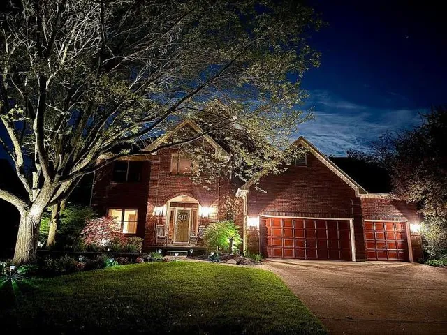 $664,000 | 2818 Big Sur Drive, Lewis Center, OH 43035