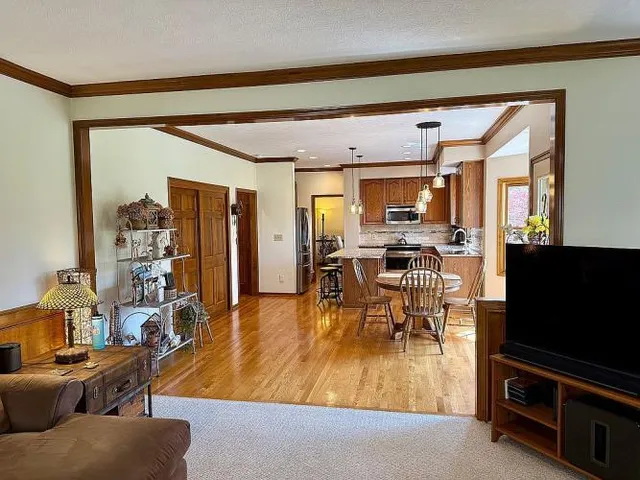 $664,000 | 2818 Big Sur Drive, Lewis Center, OH 43035