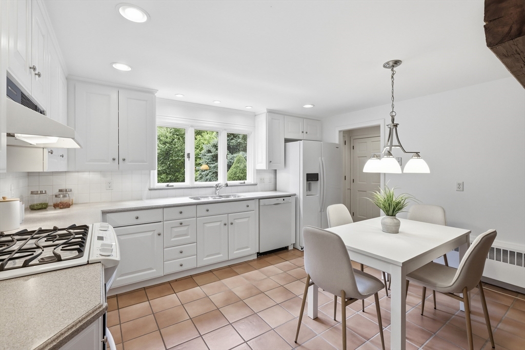 203 East Riding Drive Carlisle, MA 01741 - Photo 7 of 42 Gallery Image 7