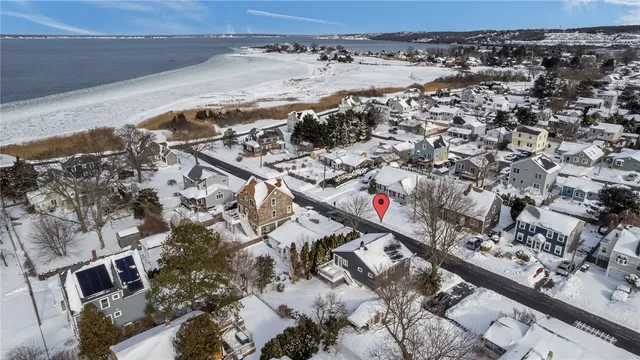 $585,000 | 102 Easton Avenue, Portsmouth, RI 02871