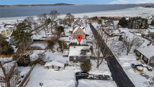 $585,000 | 102 Easton Avenue, Portsmouth, RI 02871