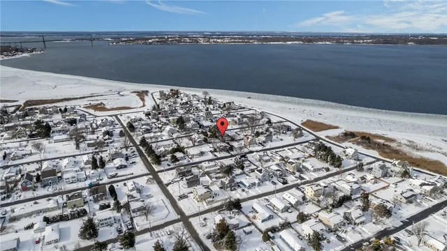 $585,000 | 102 Easton Avenue, Portsmouth, RI 02871