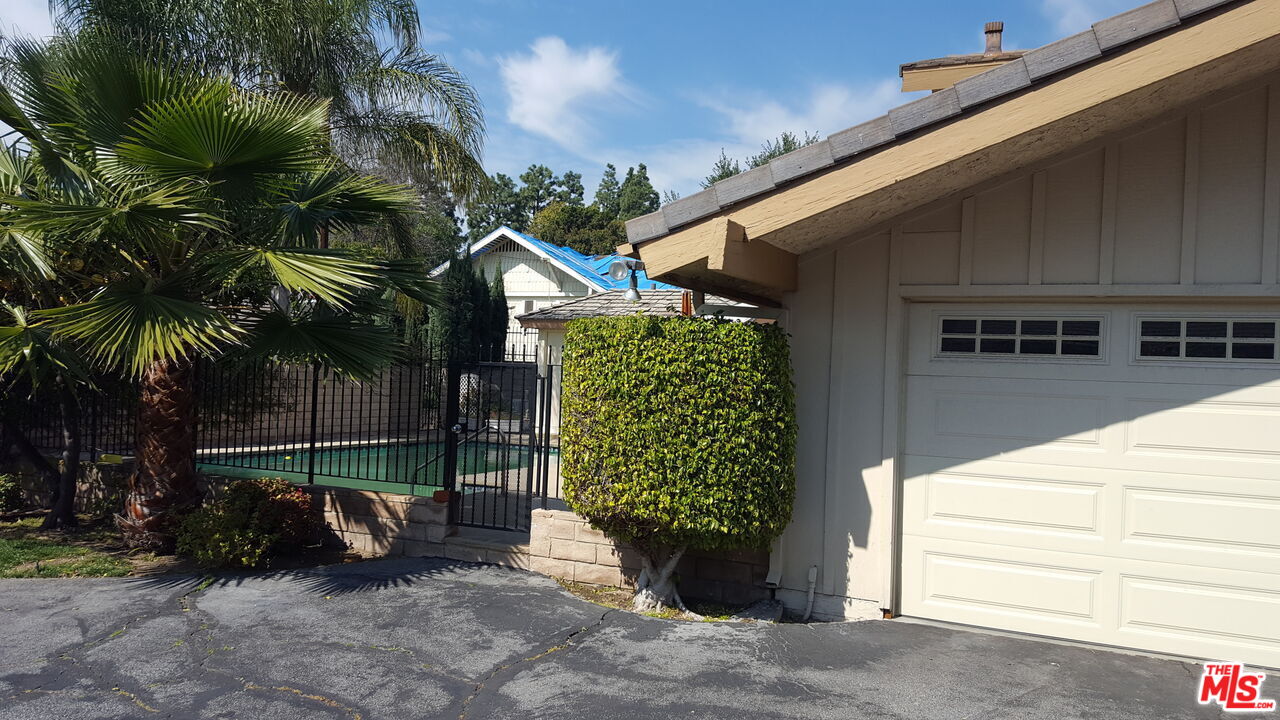 1408 Valley View Road, Unit 2 Glendale, CA 91202 - Photo 18 of 22
