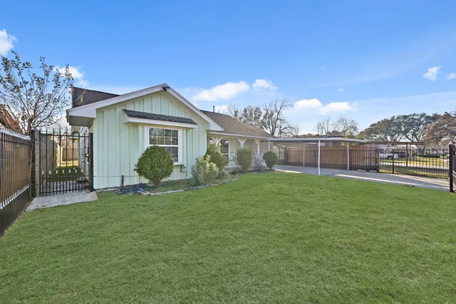 $239,000 | 642 Arvana Street, Houston, TX 77034