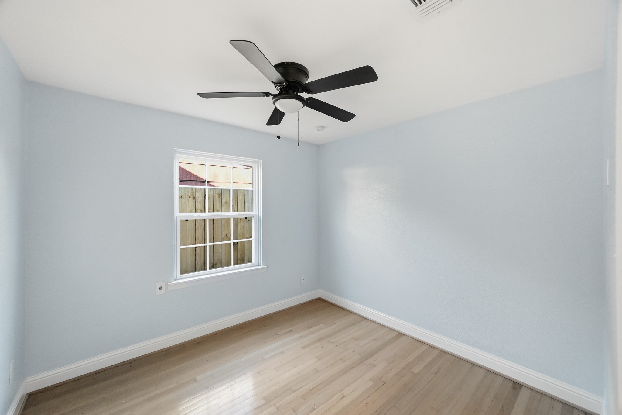 642 Arvana Street Houston, TX 77034 - Photo 10 of 38