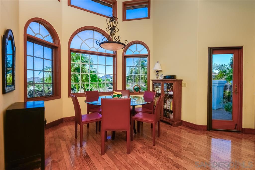 4902 Toyoff Way San Diego, CA 92115 - Photo 8 of 25