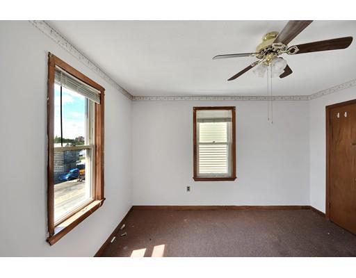142 Concord Street Lowell, MA 01852 - Photo 16 of 27