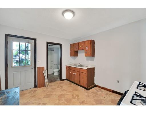 142 Concord Street Lowell, MA 01852 - Photo 21 of 27