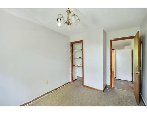 142 Concord Street Lowell, MA 01852 - Photo 10 of 27