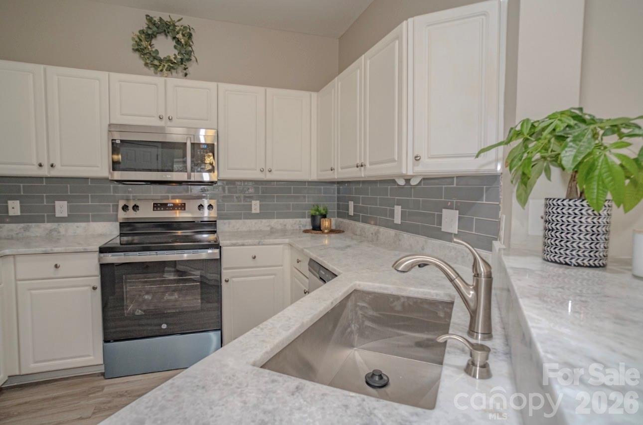 1125 Torrence Circle Davidson, NC 28036 - Photo 11 of 39