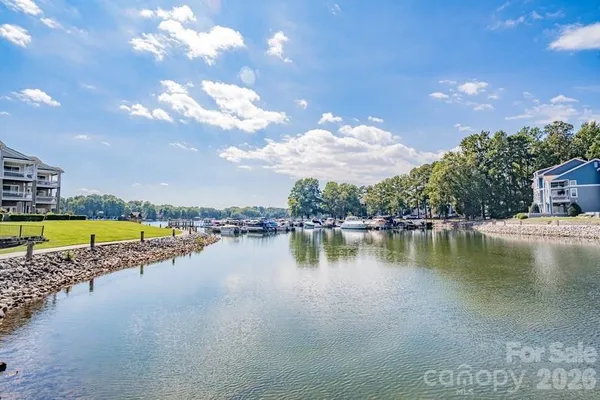 $599,000 | 1125 Torrence Circle, Davidson, NC 28036