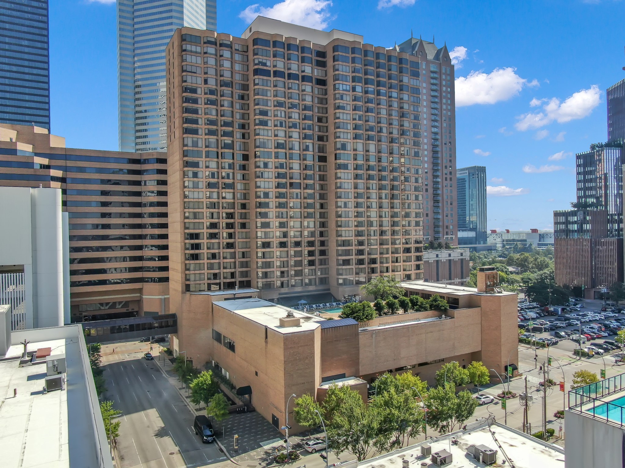 1111 Caroline Street, Unit 2901 Houston, TX 77010 - Photo 26 of 46 a view of a building and outdoor space