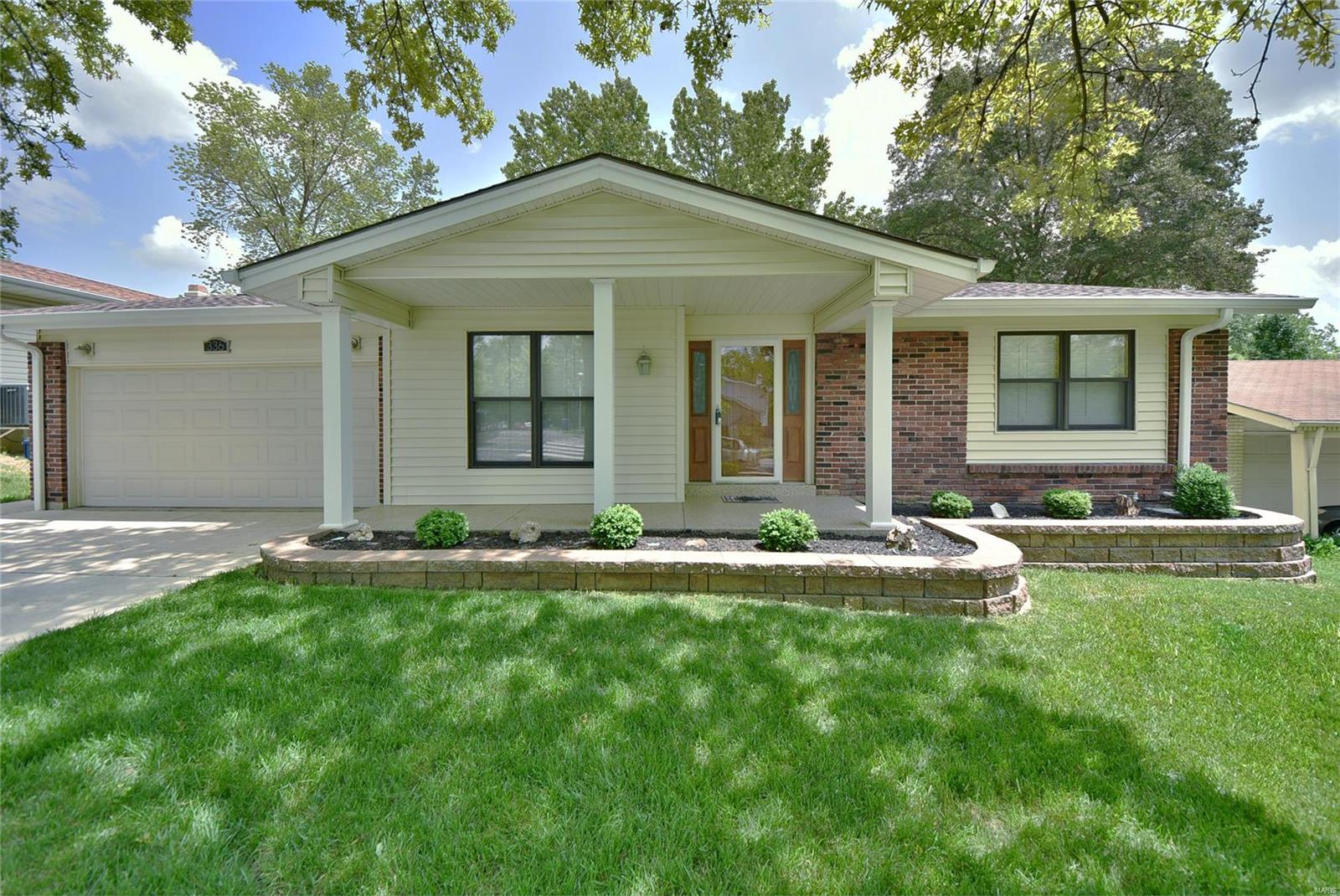 336 New Ballwin Road Ballwin, MO 63021 - Photo 1 of 32