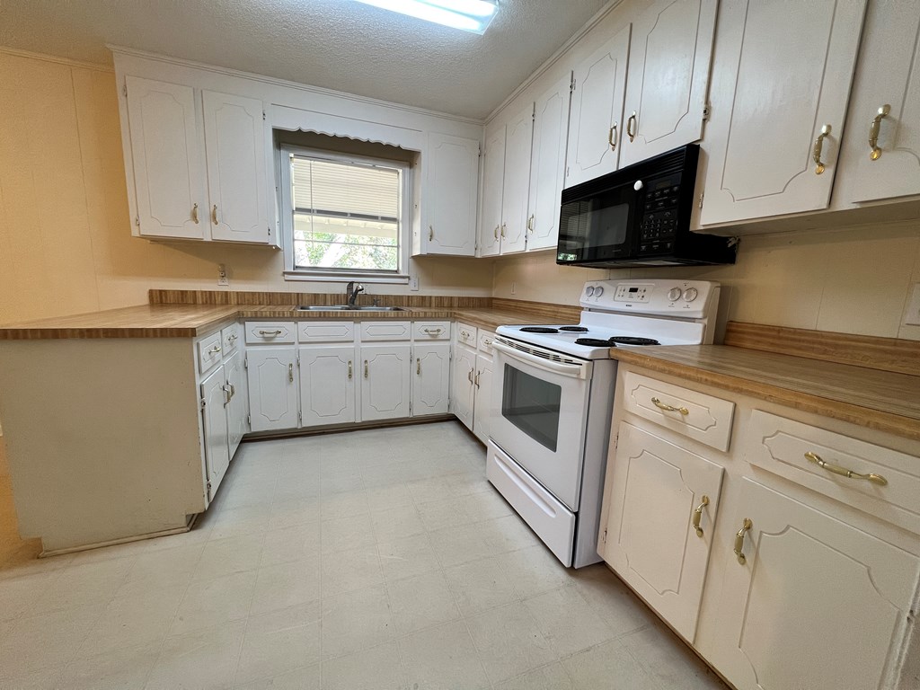 2706 Enon Road Webb, AL 36376 - Photo 12 of 19