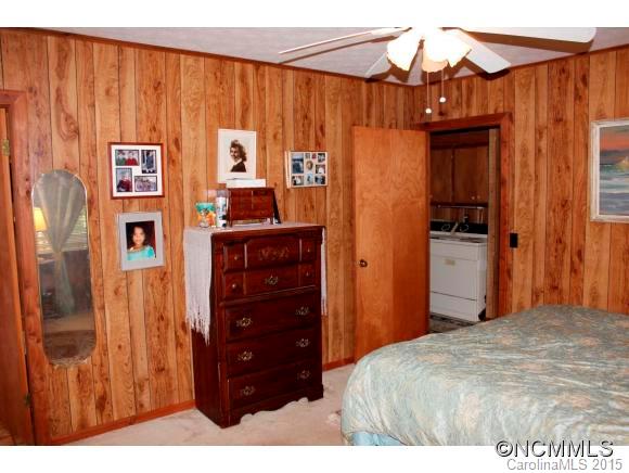 105 Cold Springs Road Hendersonville, NC 28792 - Photo 12 of 24 Gallery Image 12