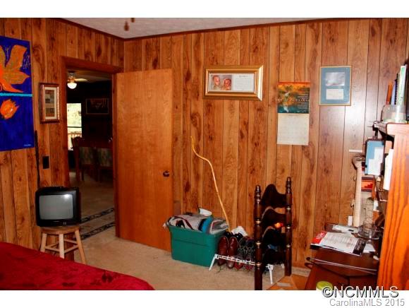105 Cold Springs Road Hendersonville, NC 28792 - Photo 17 of 24 Gallery Image 17