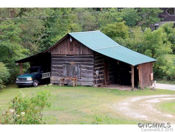 105 Cold Springs Road Hendersonville, NC 28792 - Photo 19 of 24 Gallery Image 19
