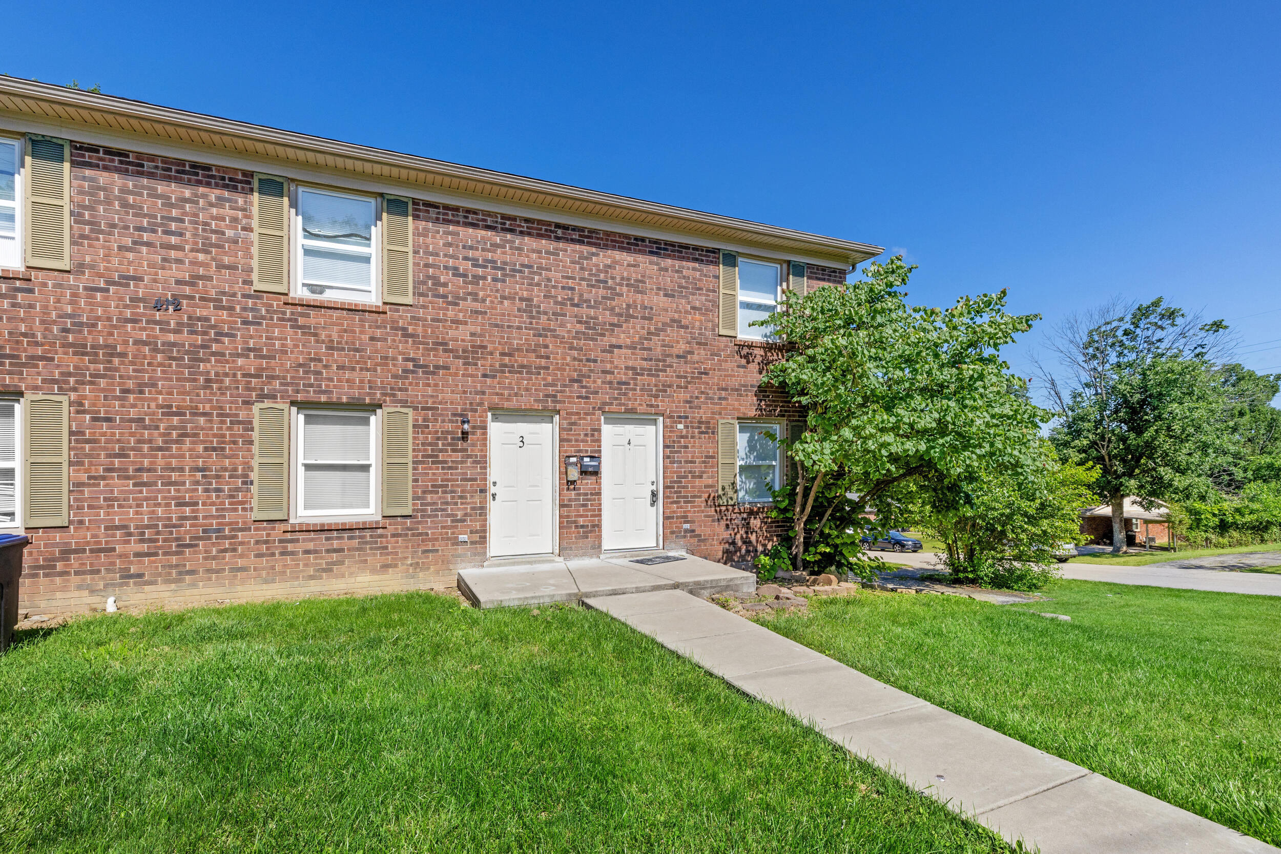 412 Ridgewood Lane Frankfort, KY 40601 - Photo 1 of 14 img_5702
