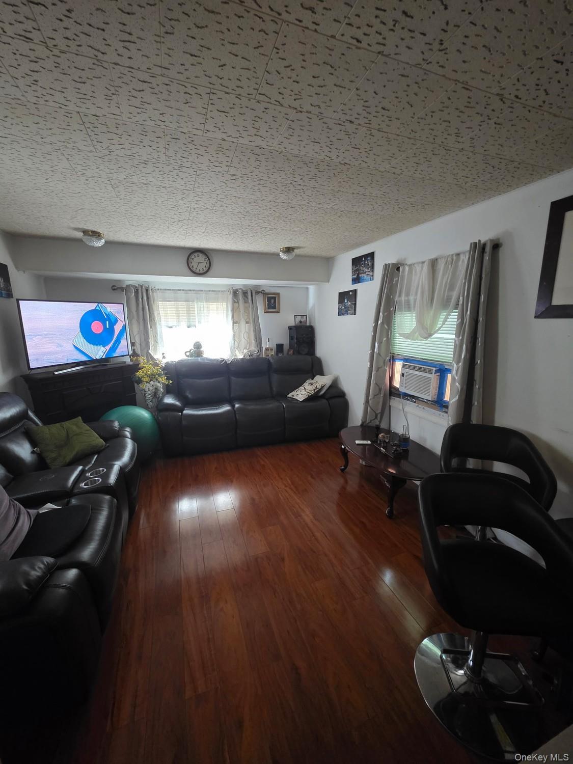 136 Quaker Road Pomona, NY 10970 - Photo 5 of 16 Gallery Image 5