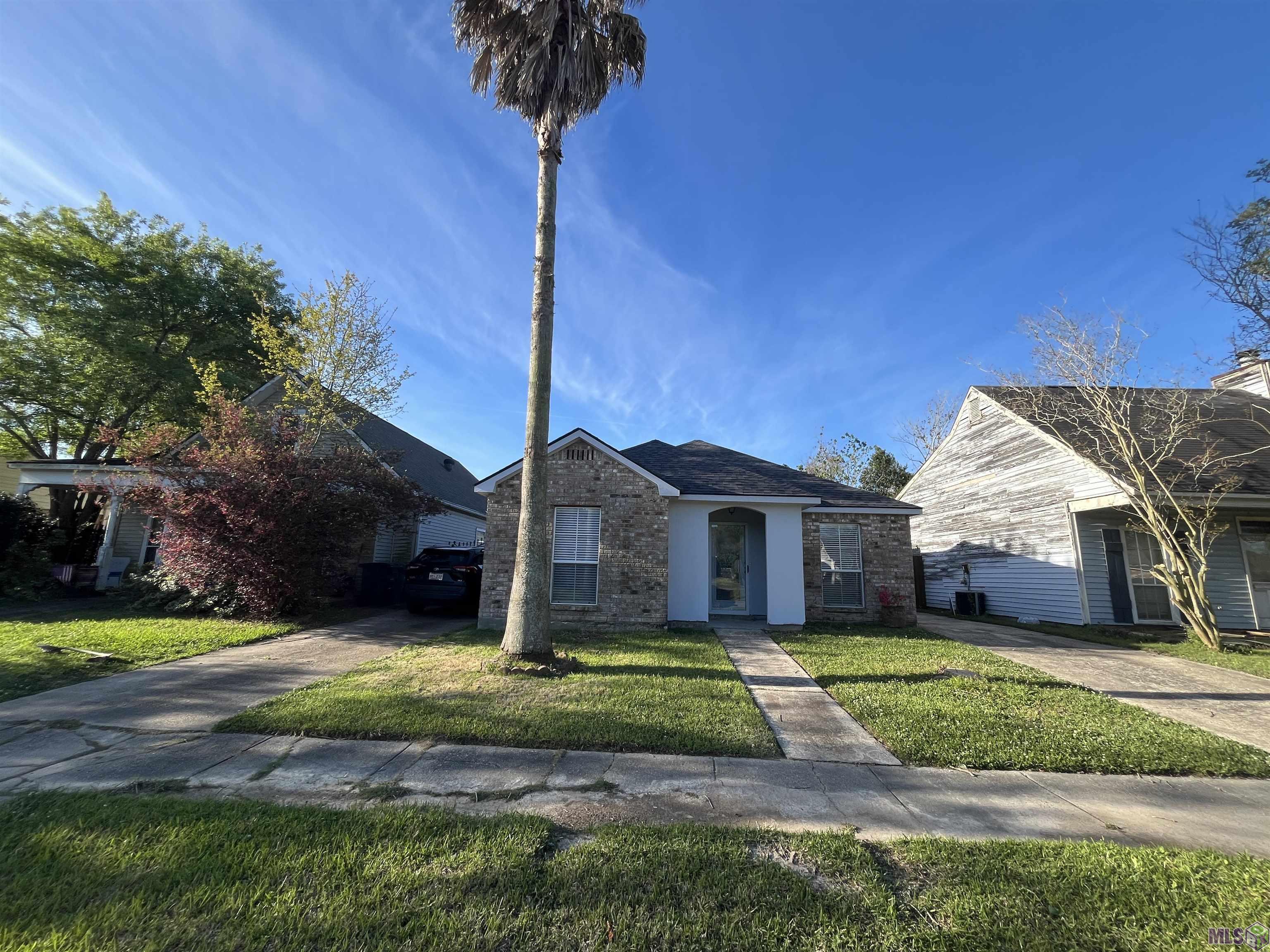 15588 Springwood Avenue Baton Rouge, LA 70817 - Photo 1 of 20