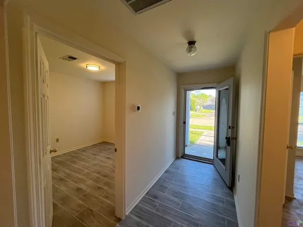 $1,650 | 15588 Springwood Avenue, Baton Rouge, LA 70817