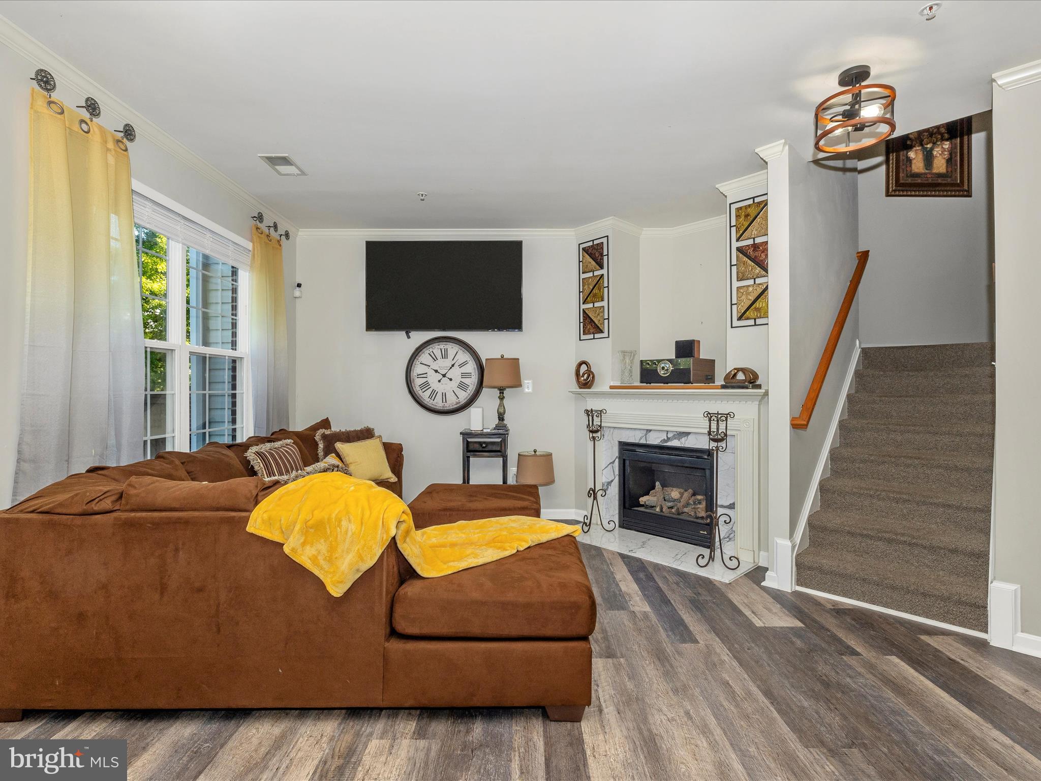 107 Swallow Pointe Court Frederick, MD 21702 - Photo 4 of 62 Living Area