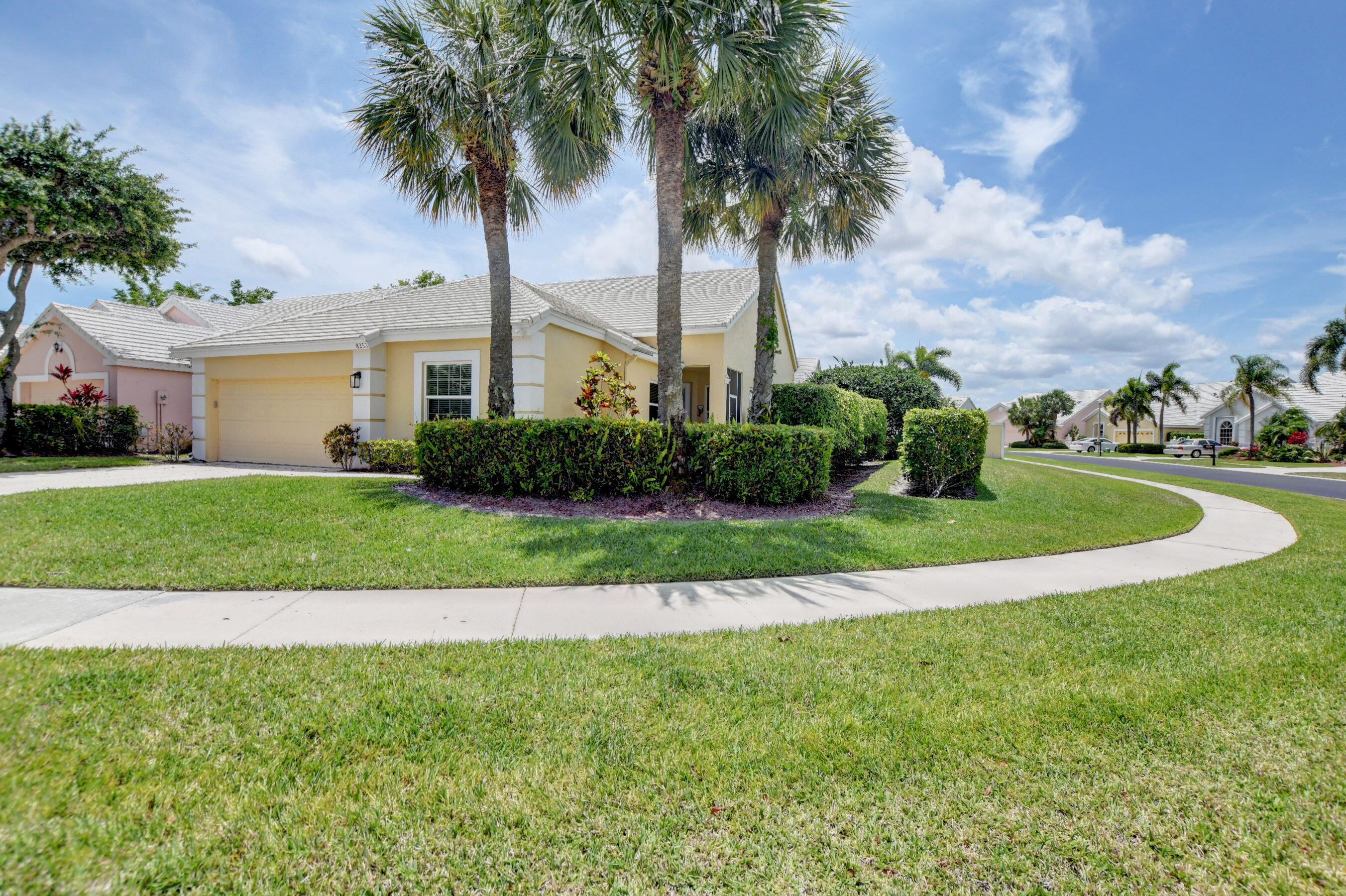8253 Horseshoe Bay Road Boynton Beach, FL 33472 - Photo 3 of 48 03_ebf_3845and4more