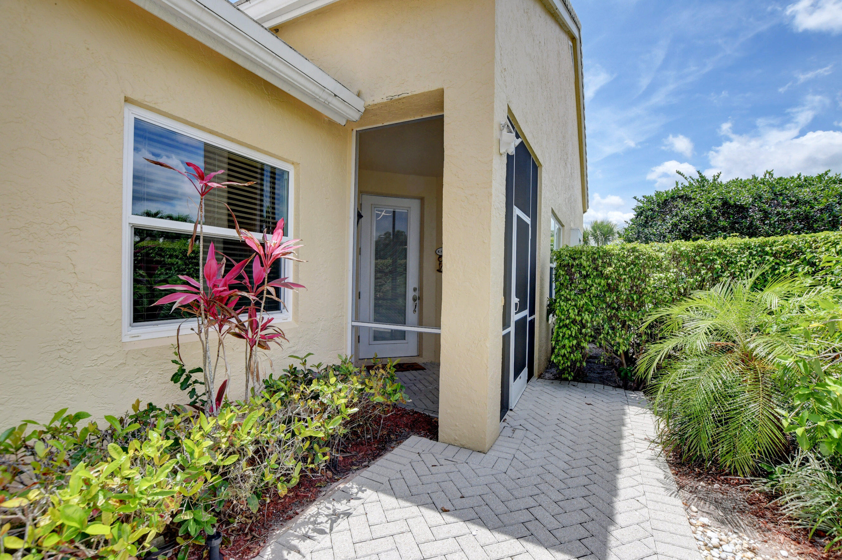 8253 Horseshoe Bay Road Boynton Beach, FL 33472 - Photo 5 of 48 05_ebf_3685and4more