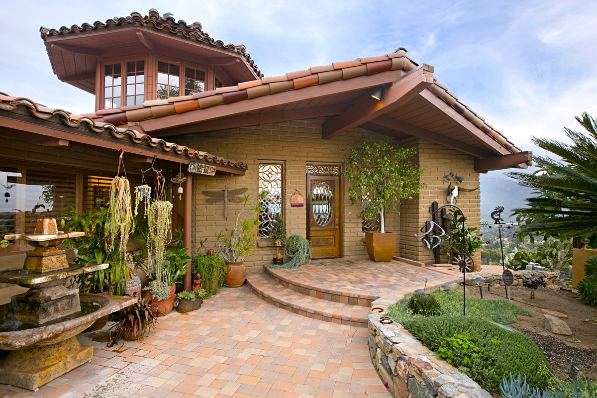 1775 Navaja Road El Cajon, CA 92020 - Photo 2 of 25