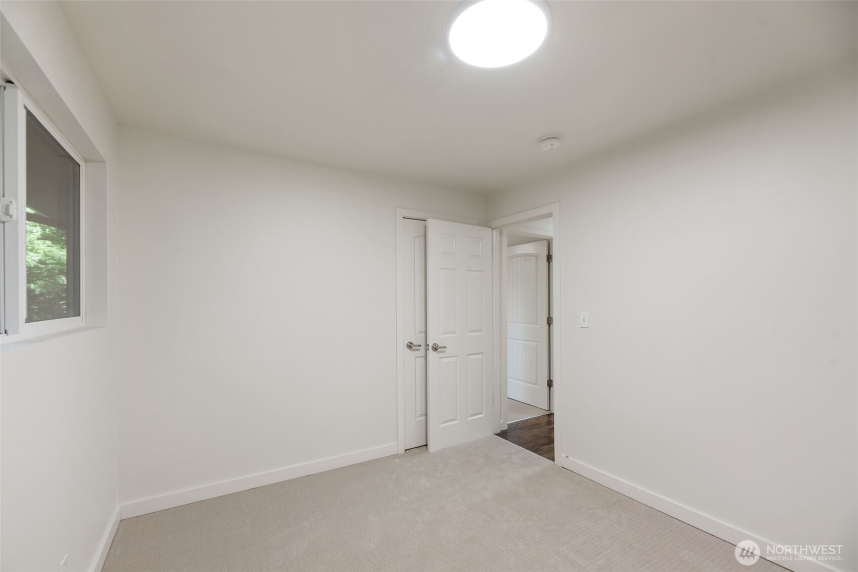 11229 29th Avenue Southwest Seattle, WA 98146 - Photo 14 of 28 a view of an empty room