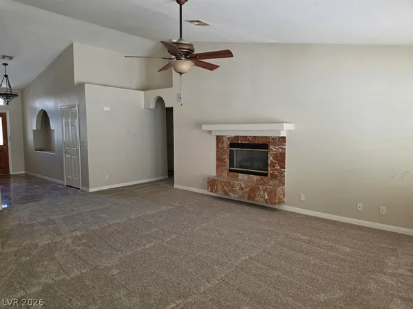 $2,500 | 6912 Green Island Avenue, Las Vegas, NV 89149