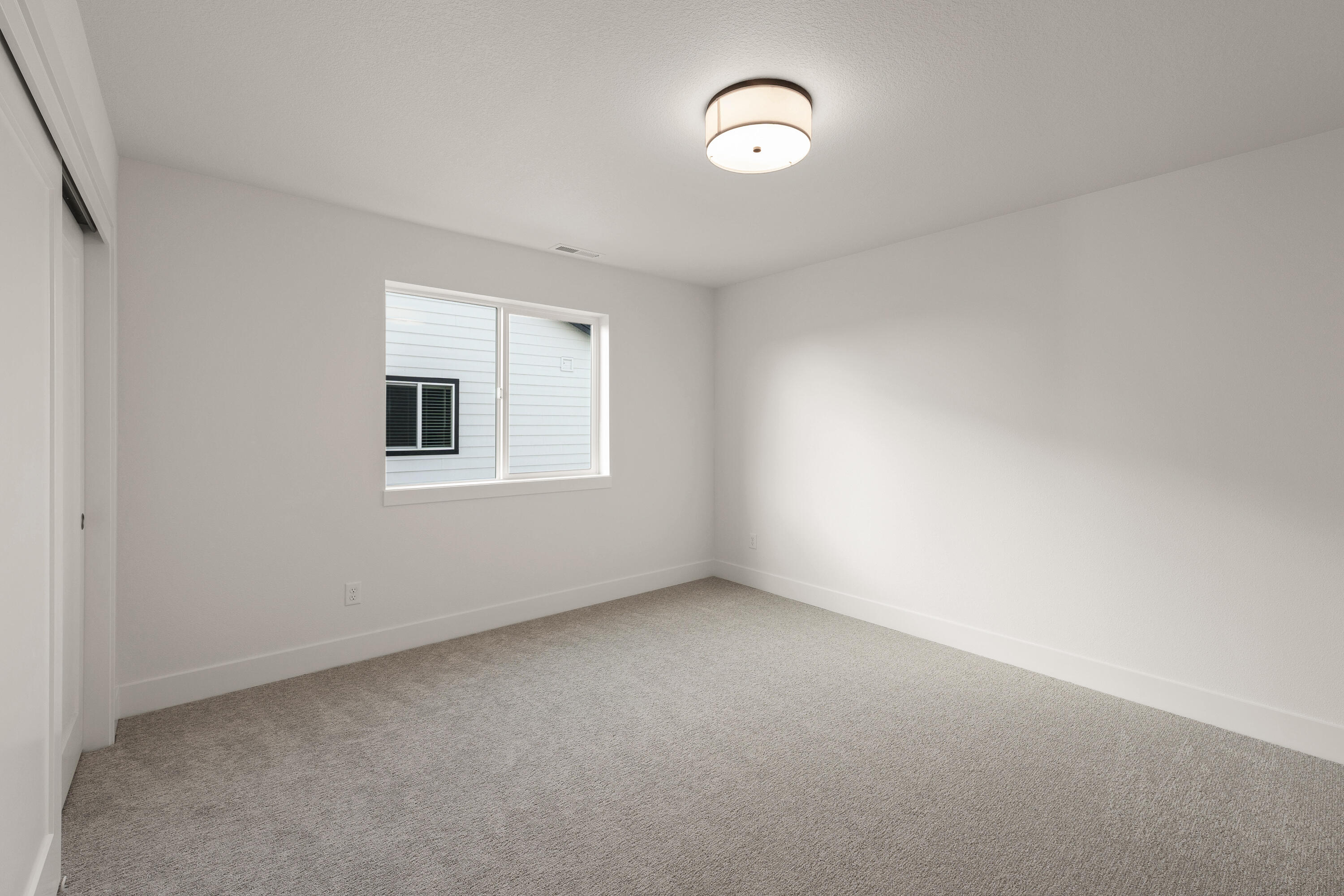 4303 Southwest Rhyolite Place, Unit LOT 17 Redmond, OR 97756 - Photo 30 of 33